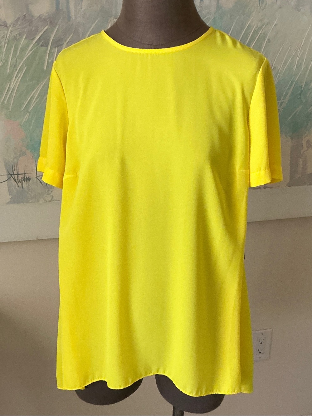 Vince Camuto from Bloomingdale’s NWT Yellow flowing top
